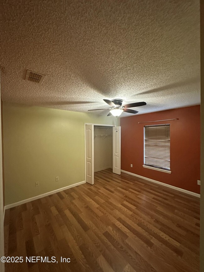 Building Photo - 8452 Stelling Dr S
