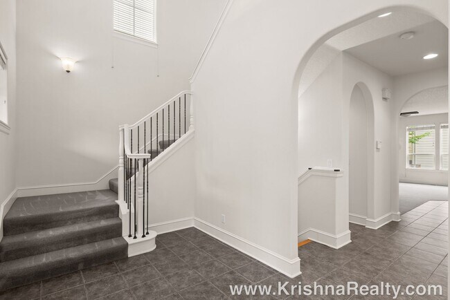 Building Photo - Beautiful Bauer Highlands 4 BD* 2.5 BA* Si...
