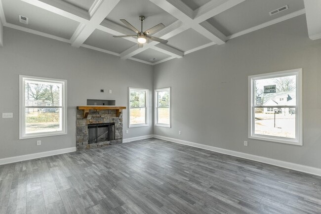 Foto del edificio - 5012 Oop Rd