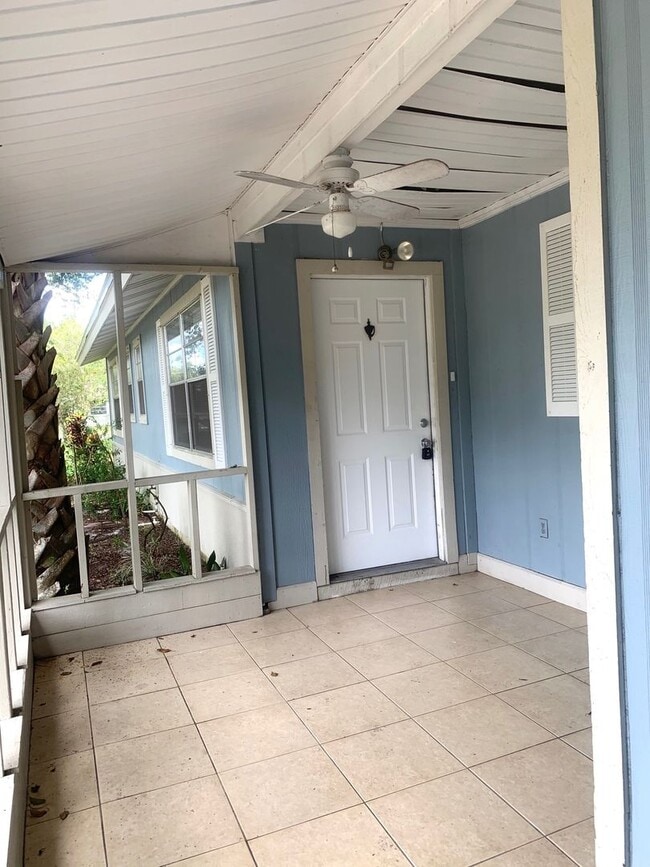 Foto del edificio - MOVE IN SPECIAL! Charming 3/1.5 St. Cloud Home w/ Partially Fenced Yard & Bonus Room