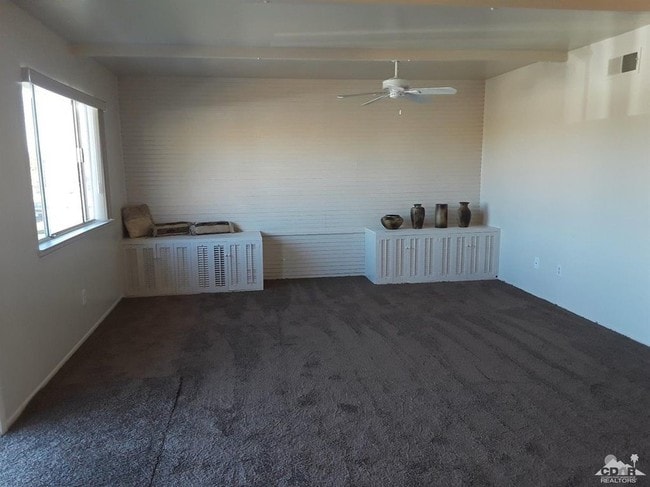 Foto del edificio - 72701 Willow St