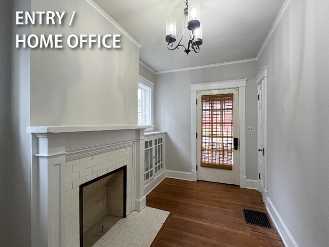 Photo - 458 E Maxwell St Apartment