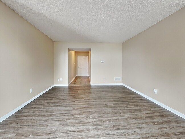 Foto del edificio - 3334 Blue Ash Ln