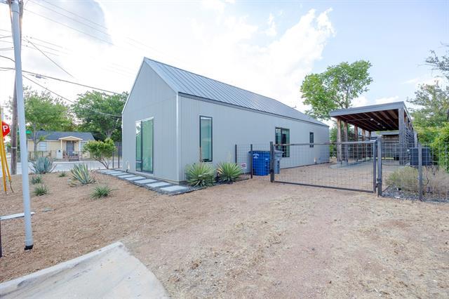 Building Photo - 1021 Nomas St