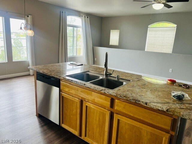 Foto del edificio - 1320 Red Gable Ln