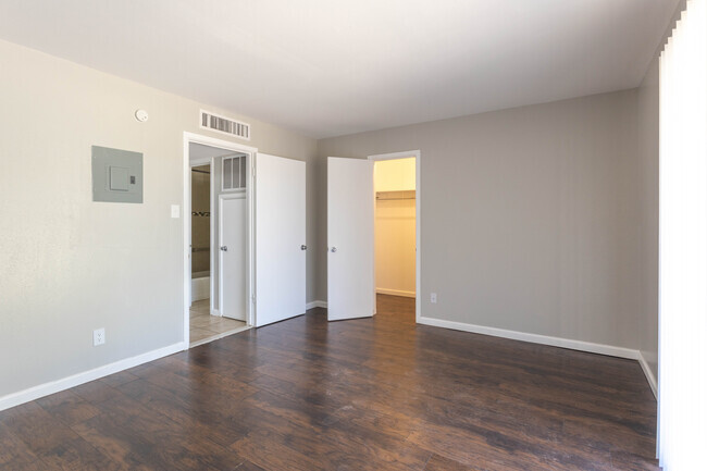 1BR, 1BA - 620 SF - Cielo Vista Townhomes