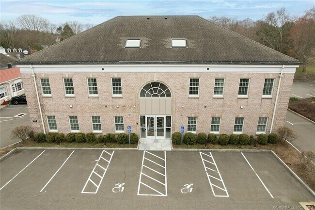 Foto del edificio - 1990 Bronson Rd