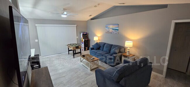 Foto del edificio - 138 Pine Grove Dr
