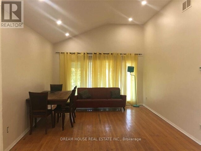 Photo du bâtiment - 95 Thornbeck Dr