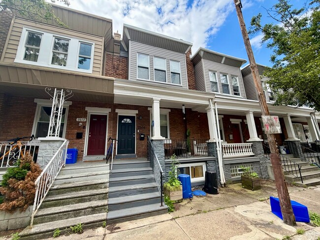 Building Photo - 2614 Ingersoll St