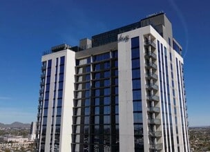 Building Photo - 817 N 6th St