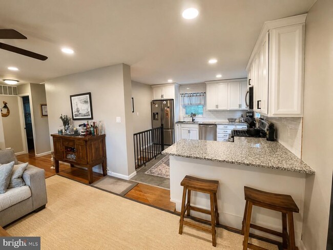 Building Photo - 6210 Dadson Ct