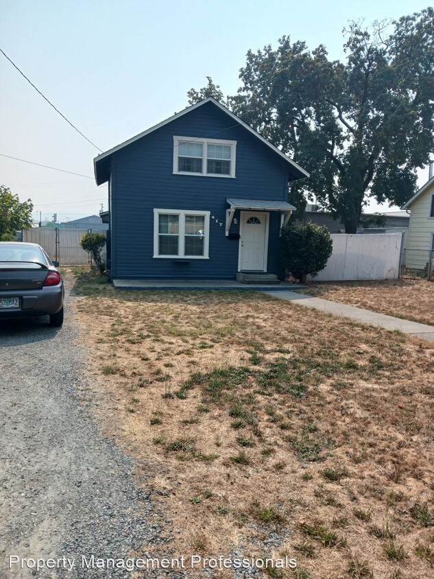 2 br, 1 bath House 417 D Street House Rental in Grants Pass, OR