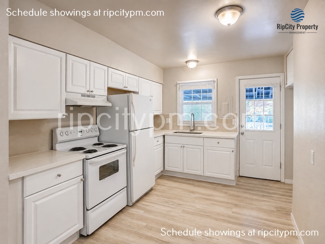 Photo - 8044 Southwest Oleson Road- House
