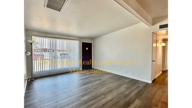 Photo - 917 W Illinois St House