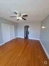 Building Photo - 7321 S Ridgeland Ave