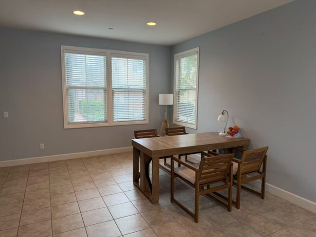 Building Photo - 161 Coyote Brush