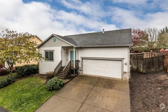 Building Photo - 59613 Oak Ridge St