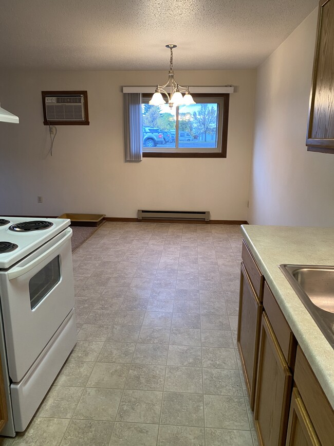 Building Photo - Lawndale Apartments