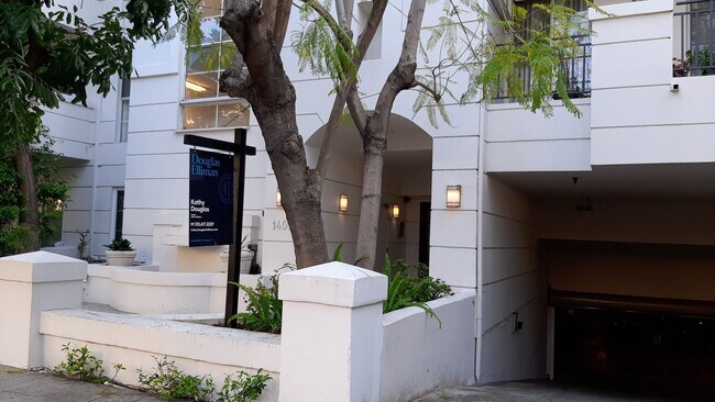 Foto del edificio - 1401 S Bentley Ave