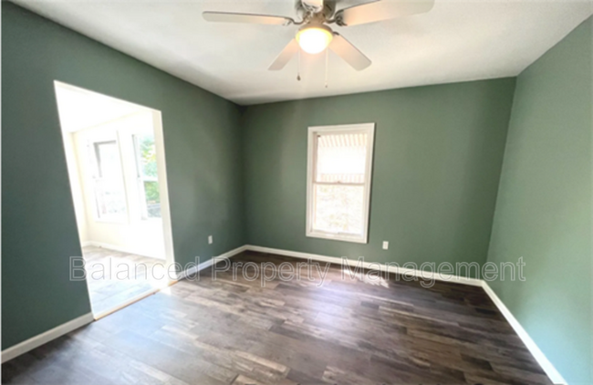 Building Photo - 1620 SW College Ave