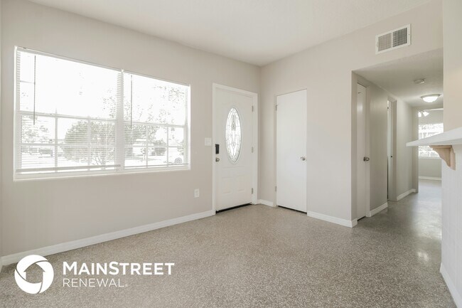 Foto del edificio - 451 E 6th St