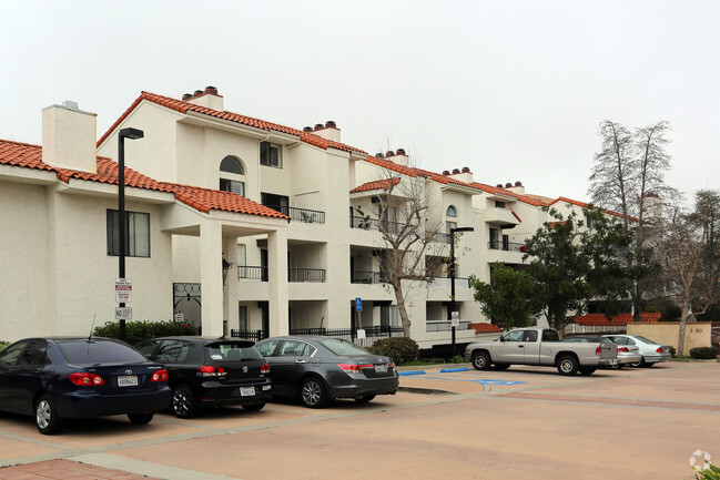 Building Photo - La Jolla Garden Villas