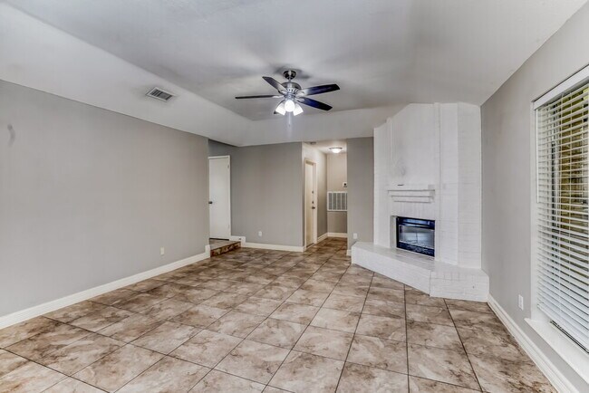 Foto del edificio - 1235 Park Ln