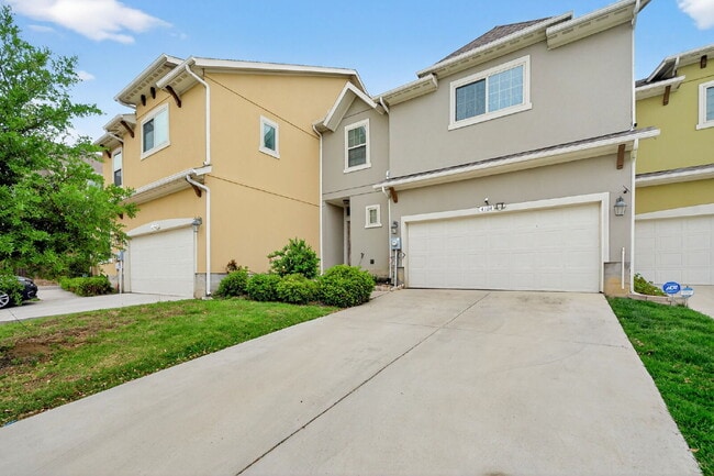 Photo - Well-Maintained Home in Irving – Convenient Location & Comfortable Living