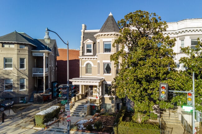 Foto del edificio - 1531 Park Rd NW