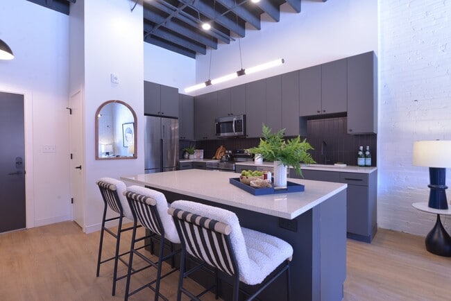 Building Photo - The Koken on Ohio