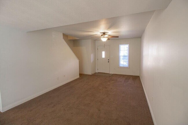 Building Photo - 4612 Dehaven Dr