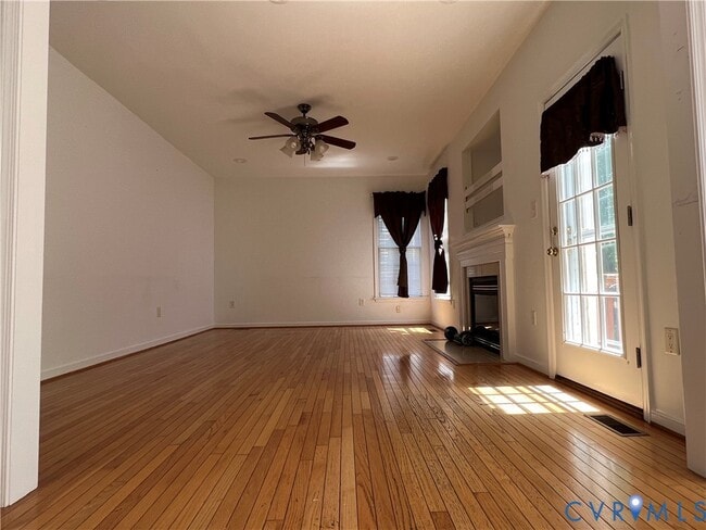 Foto del edificio - 4925 Saddleridge Ct