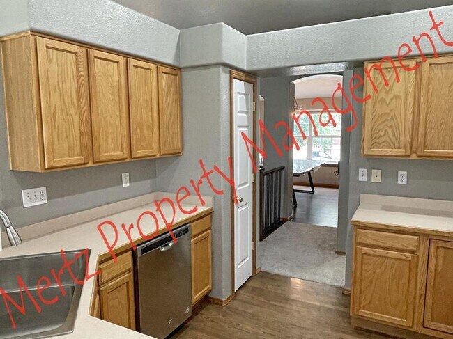 Building Photo - 3080 Ellesmere Dr.