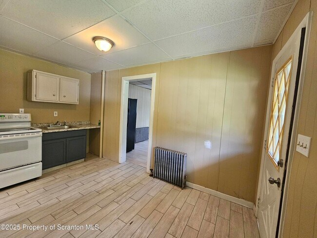 Foto del edificio - 134 S Main St