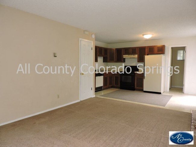 Building Photo - 5525 Tomah Dr