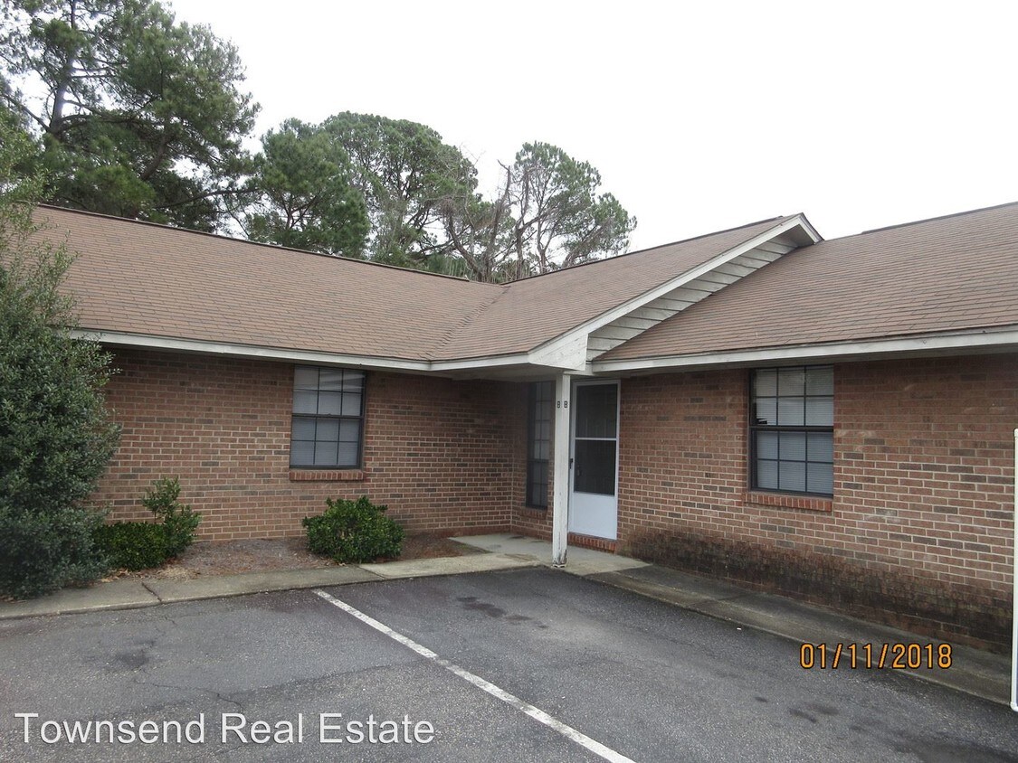 Primary Photo - 1441 Ireland Dr