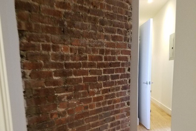 Building Photo - 536 Bergen St