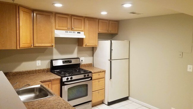 Foto del edificio - 1629 Newton St NW