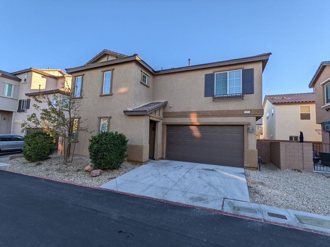 Foto principal - 9053 Stone Cabin Ct