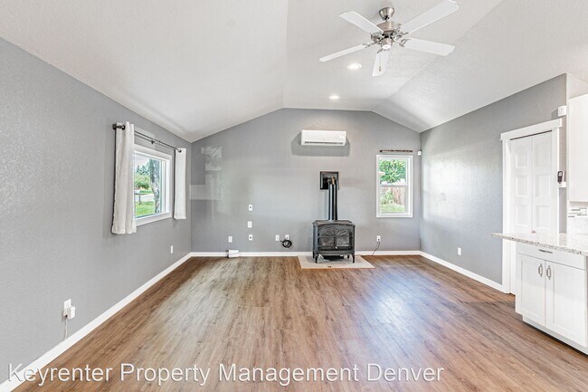 Foto del edificio - 2 br, 1 bath House - 6405 W Jefferson Pl