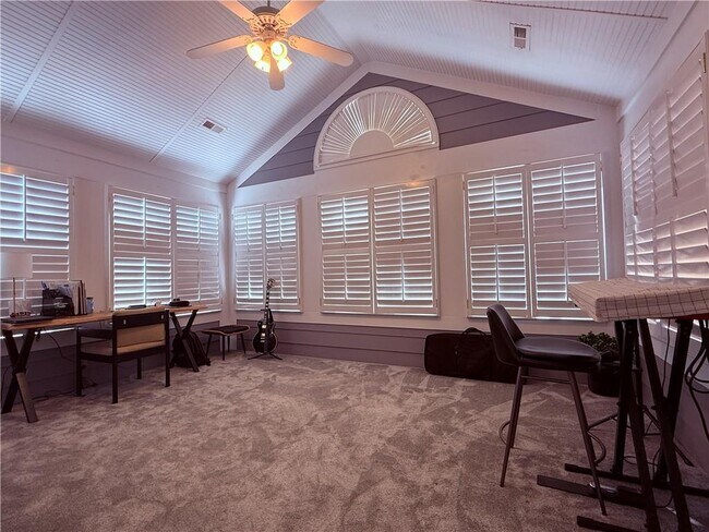 Foto del edificio - 3050 Orchard Ridge Cir