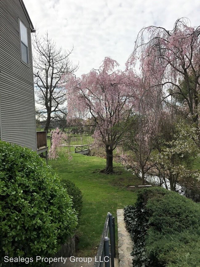 Building Photo - 28B Nipmuc Trl