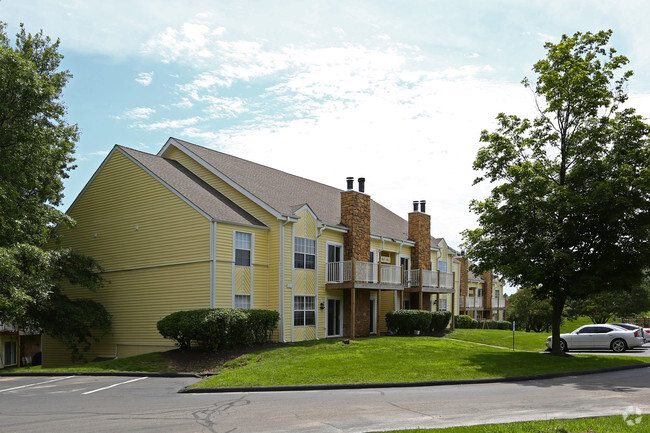 Building Photo - Country Club Place Apartments