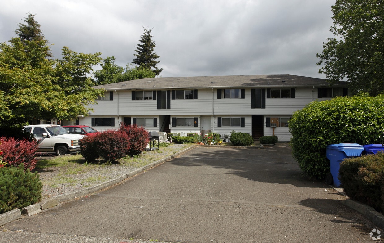 Building Photo - 21805 SE Alder Dr