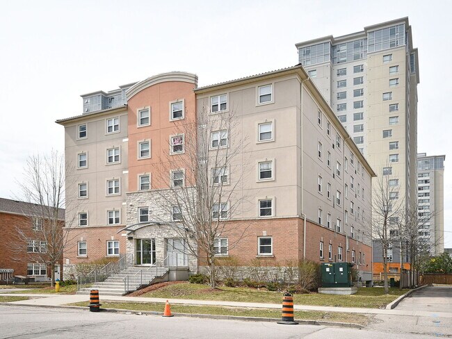 Photo du bâtiment - Male Student Housing in Waterloo - Students Only