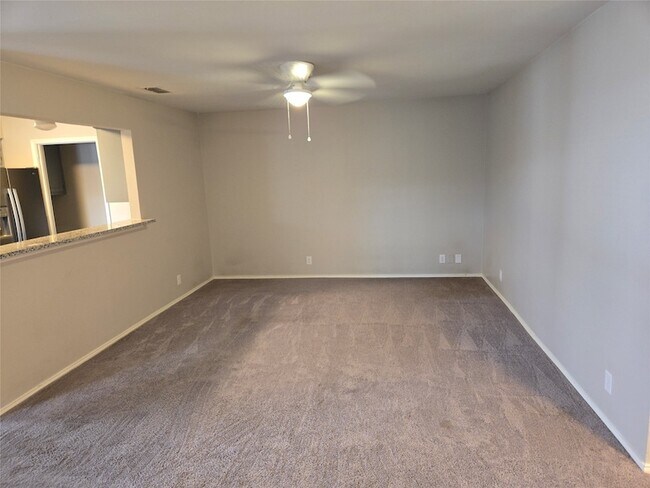 Foto del edificio - 3314 Gardenview Cir