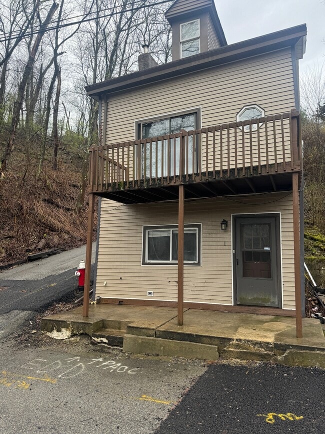 Photo - 1 Cabin St House