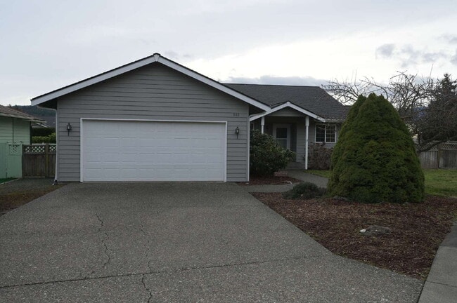 Building Photo - 3 bed 2 bath near Carrie Blake Park, in Sequim