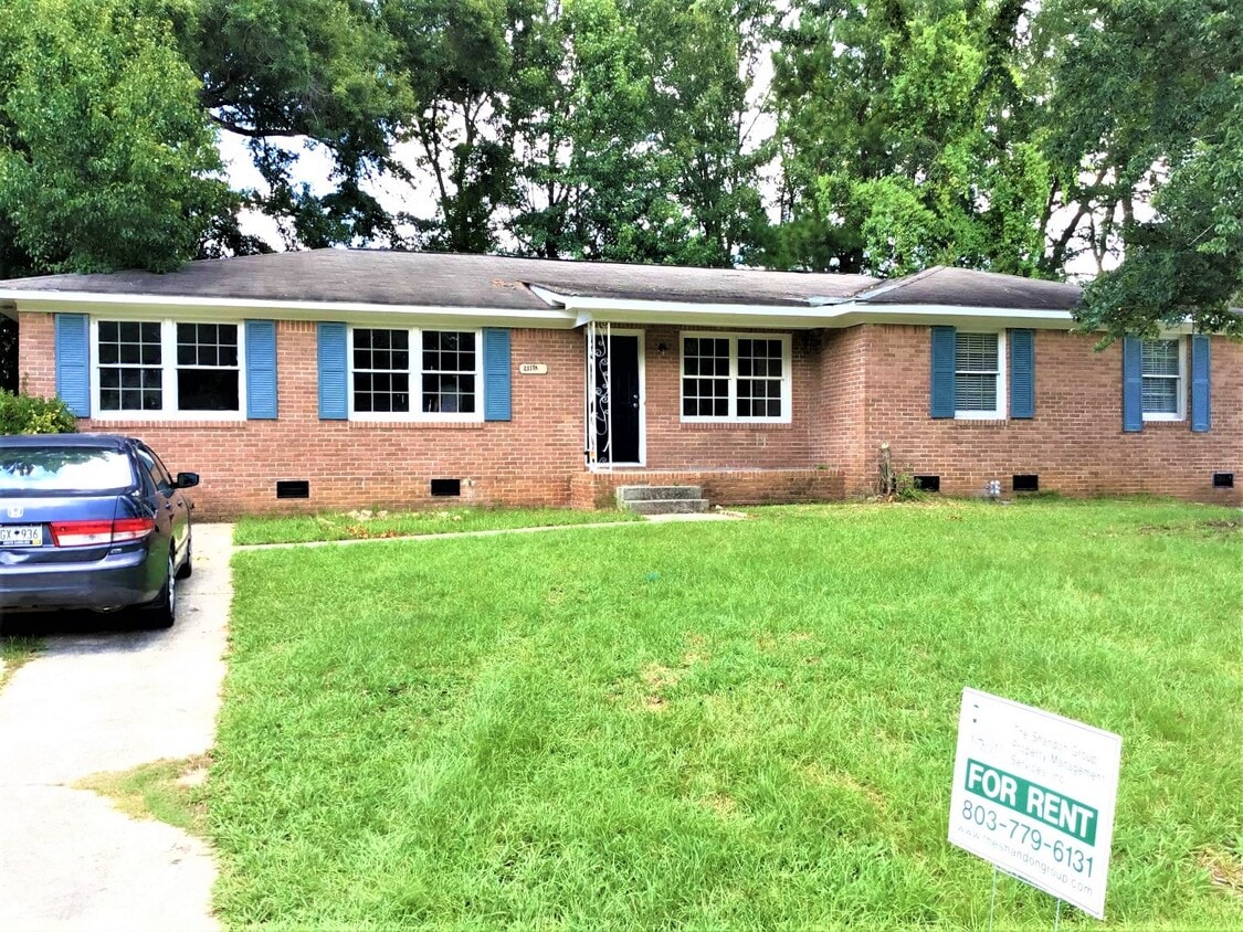 Primary Photo - 2117 Apple Valley Rd